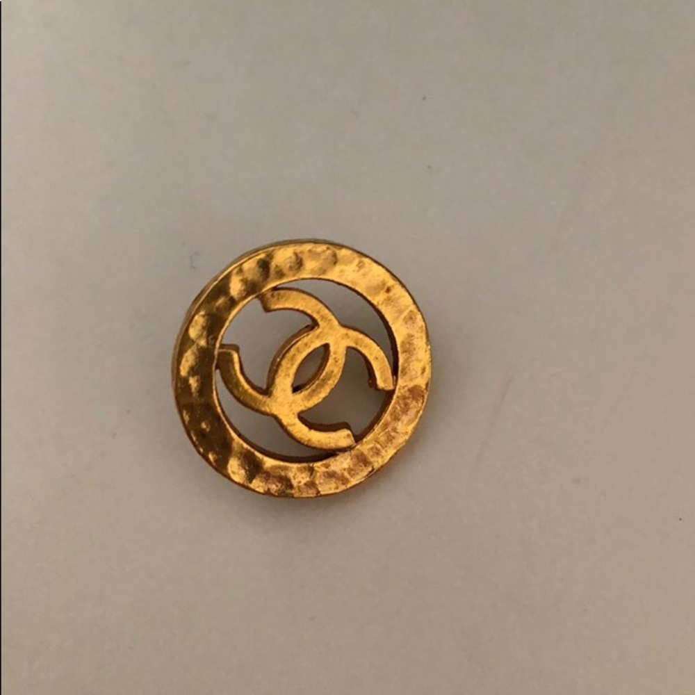 CHANEL Buttons